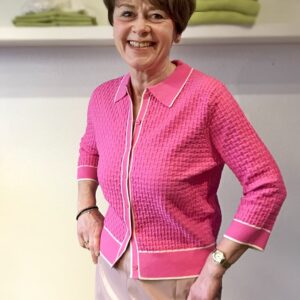 Strickjacke, Baumwolle, Eve in Paradise, pink, Baumwolle, Tennismode, Golfjacke, Golfmode für Frauen, Polojacke, Polostrickjacke, Christina Claussen, Karben, Modedesign, Baumwolljacke, Strickpulli, Sommermode, Dreiviertelarmjacke